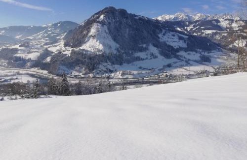Sankt Johann im Pongau Apartment | Family-Friendly Retreat at Haus Höllwart - Guest Rated 9/10