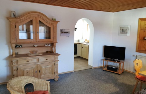 Haidmuhle Apartment | Pet-Friendly Haus Haidweg Wohnung 2 with Balcony & Breakfast