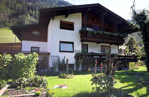 Bad Hofgastein Apartment | Relax at Haus Harlander: Lake Views & Spa Amenities Await