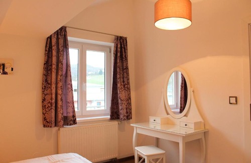 Elsbethen Apartment | Discover Haus Haslach: Oceanfront, Pet-Friendly Retreat
