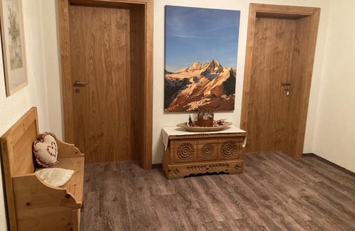 Kals am Grossglockner Apartment | Inviting Haus Holzer - Family-Friendly with 9.3/10 Rating