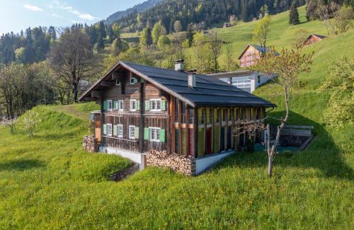 Raggal Apartment | Oceanfront Bliss at Haus Holzwurm - Rated 9.2/10 by Guests