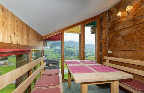 Raggal Apartment | Oceanfront Bliss at Haus Holzwurm - Rated 9.2/10 by Guests