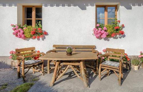 Galtur Apartment | Guest Rated 9.3: Haus Hubertus with Hot Tub & Family Focus