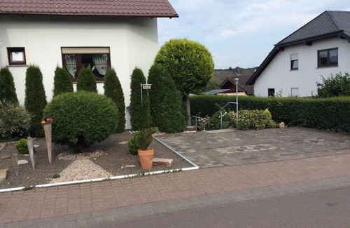 Longkamp Apartment | Family-Friendly Retreat at Haus Irena - Your Perfect Getaway