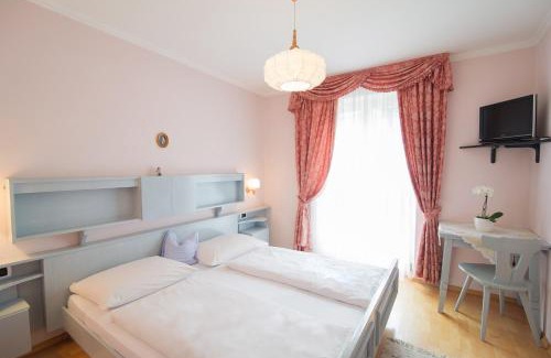 Berg/Monte House | Family-Friendly Stay at Haus St. Valentin - Rated 8.9/10