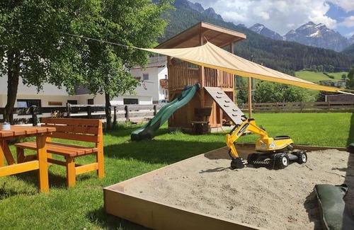 Neustift Im Stubaital Apartment | Discover Haus Jedeler: Pet-Friendly 4-Star Retreat