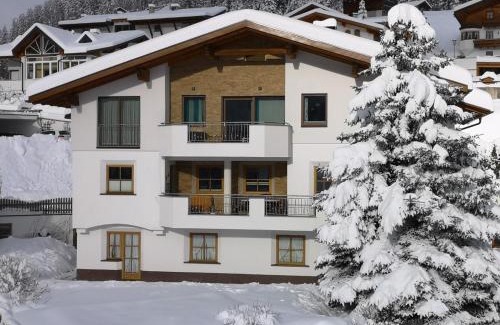 Nauders Apartment | Kid-Friendly Getaway at Haus Köhle with Kitchen Amenities