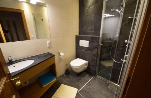 Nauders Apartment | Kid-Friendly Getaway at Haus Köhle with Kitchen Amenities