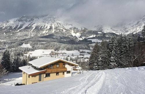 Scheffau am Wilden Kaiser Apartment | Family-Friendly Haus Kaiserblick with Hot Tub & 10/10 Rating