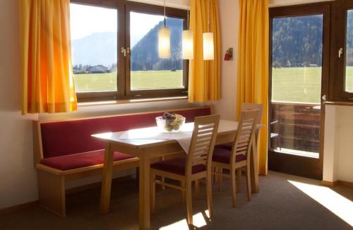 Achenkirch Apartment | Pet-Friendly Retreat at Haus Karoline with Ocean Views