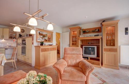 Nordseebad Burhave House | Relax at Haus Katamaran: Pet-Friendly Retreat by the Sea