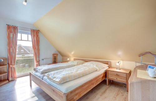 Nordseebad Burhave House | Relax at Haus Katamaran: Pet-Friendly Retreat by the Sea