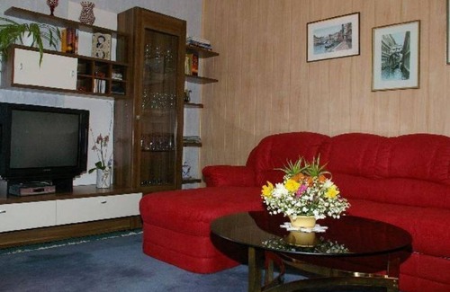 Millstatt Apartment | Haus Krainz: Family-Friendly Ocean View Retreat