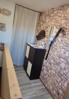 Mehlingen Apartment | Charming Haus Kunterbunt: Pet & Child-Friendly Haven