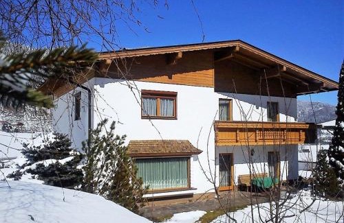 Durchholzen Apartment | Welcoming Haus Kurz Matthäus: Top-Rated Family & Pet Stay