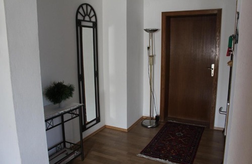 Kirchbichl Apartment | Pet-Friendly Retreat at Haus Möllenhoff - Rated 9/10!