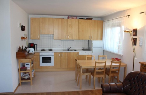 Kirchbichl Apartment | Pet-Friendly Retreat at Haus Möllenhoff - Rated 9/10!
