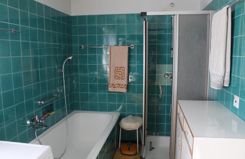 Kirchbichl Apartment | Pet-Friendly Retreat at Haus Möllenhoff - Rated 9/10!