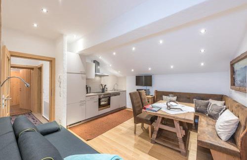 Lahntal Apartment | Guest Rated 10/10: Haus Mösenlechner with Hot Tub & Kitchen
