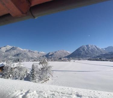 Reutte House | Top-Rated Oceanfront Retreat at Haus Müller - Family Friendly