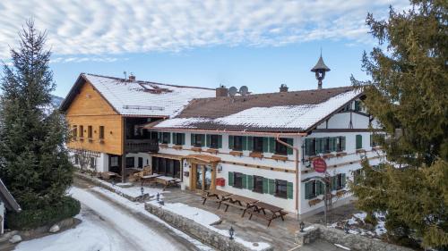 Eisenberg Bed & Breakfast | Cozy Haus Magnushof: Oceanfront Retreat with Pet-Friendly Perks