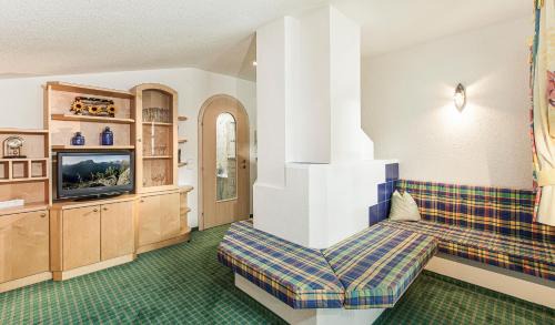 Unterlaengenfeld Apartment | Family-Friendly Retreat at Haus Markus with 9.3/10 Rating