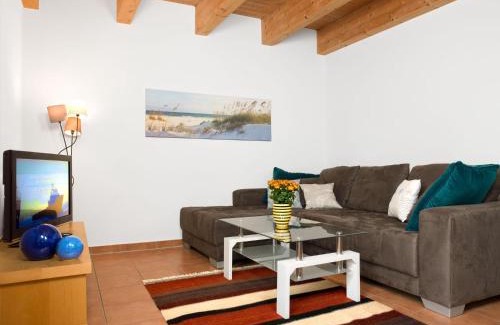 Kaltenhof Apartment | Relaxing Stay at Haus Meerforelle with Family-Friendly Comfort