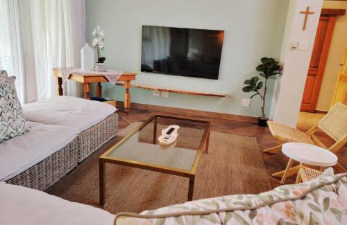 Cathkin Park House | Haus Mikaya, Cathkin Estate by Euphoric Leisure