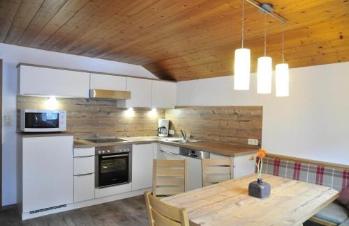 Lanersbach Apartment | Inviting Haus Mittergries: Family-Friendly with Hot Tub