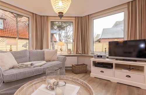 Westerland House | Pet-Friendly Retreat at Haus-Moewennest for Families
