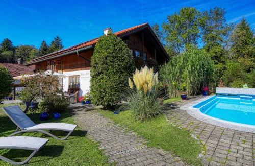 Bad Heilbrunn Apartment | Experience Haus Mona: 4-Star Oceanfront Bliss