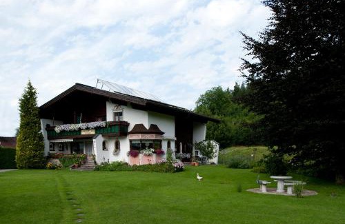 Reutte House | Oceanfront Retreat at Haus Moosbrugger - Guest Rated 9/10