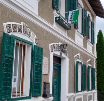 Oeblarn Apartment | Inviting Haus Moser: Family-Friendly Getaway with High Ratings