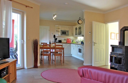 Freest House | Haus Nordwind - Relax in a Red Holiday Home by the Ocean