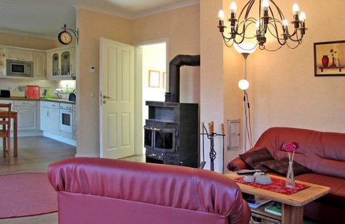 Freest House | Haus Nordwind - Relax in a Red Holiday Home by the Ocean