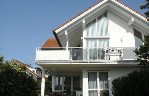 Radolfzell am Bodensee Apartment | Family-Friendly Getaway at Haus Obere Weinburg, Rated 9.2