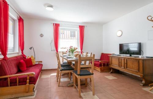 Huben House | Explore Haus Oliver 3: Family and Pet-Friendly Retreat