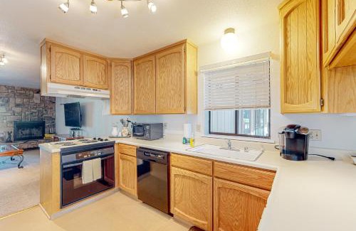 Groveland Apartment | Unwind at Haus on Hole Five: Family-Friendly Retreat