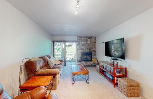 Groveland Apartment | Unwind at Haus on Hole Five: Family-Friendly Retreat