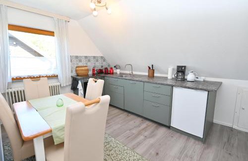 Behrensdorf Apartment | Family-Friendly Retreat at Haus Osbahr Ferienwohnung Lisa