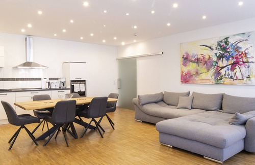 Zweibruecken Apartment | Haus Oselbach - Modern & Central, Ideal for Families