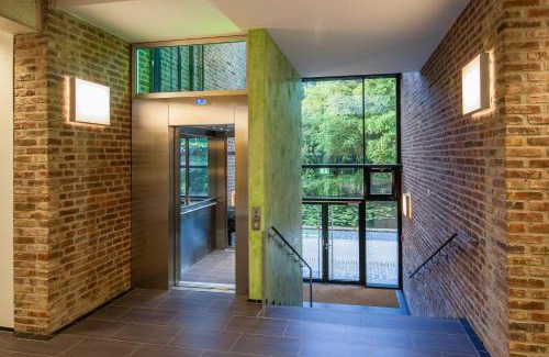 Juelich Hotel | Pet-Friendly Haus Overbach: Family Comfort and Dining