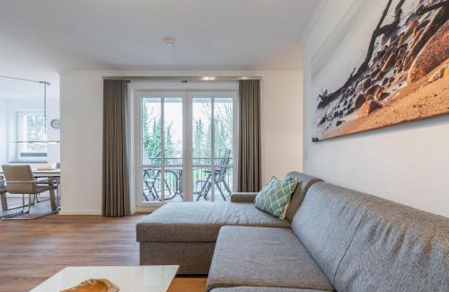 Nienhagen Apartment | Family-Friendly Oceanfront Stay at Haus Pamir Ferienwohnungen