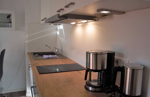 Nienhagen Apartment | Pet Friendly Dandelion Apartment with Ocean View and Kitchen