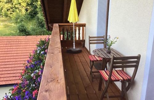 Neureichenau Apartment | Family-Friendly Retreat at Haus Peschl Fewo 2 Awaits You