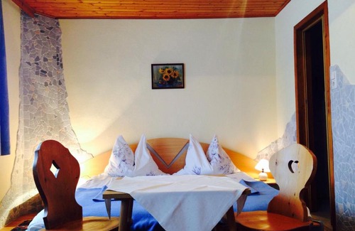 Jenig Apartment | Exceptional Stay at Haus Philippitsch - Child-Friendly Amenities