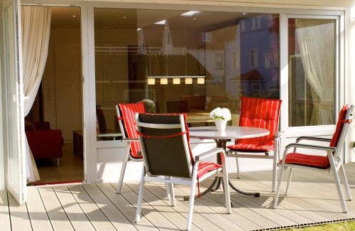 Wangerooge Apartment | Haus Poseidon - Wohnung 1: Pet & Child-Friendly Retreat