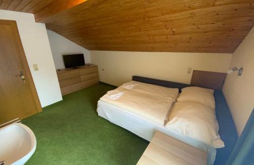 Feichten Apartment | Experience Haus Praxmarer: Top-Rated Stay with Breakfast