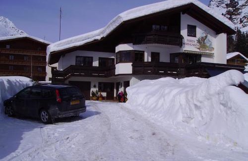 Mandarfen Apartment | Inviting Haus Puit Mandarfen Pitztal: Pet Friendly Retreat